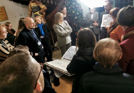 Click to zoom the picture.